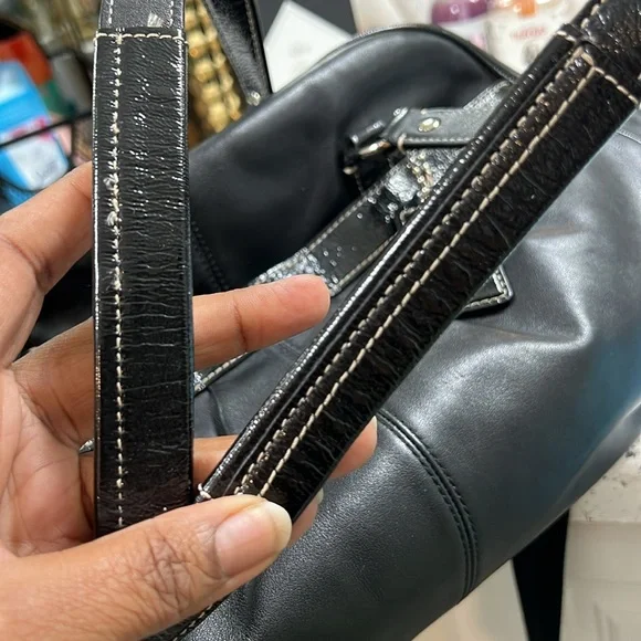 Large Coach Duffle Baby Bag - Picture 8 of 10